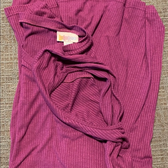 LulaRoe Ribbed Tank - Picture 2 of 2